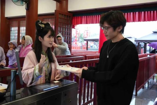 �D�鹤���ˆT�ڞ��οͰl(f��)��������