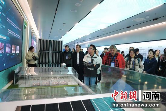 �D��ɰ�ý�w�˅��^��(n��i)�l(xi��ng)�h�r(n��ng)���b��@�����ь� �z