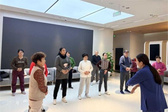 �D��˶��\�B(y��ng)���w��ӬF(xi��n)����