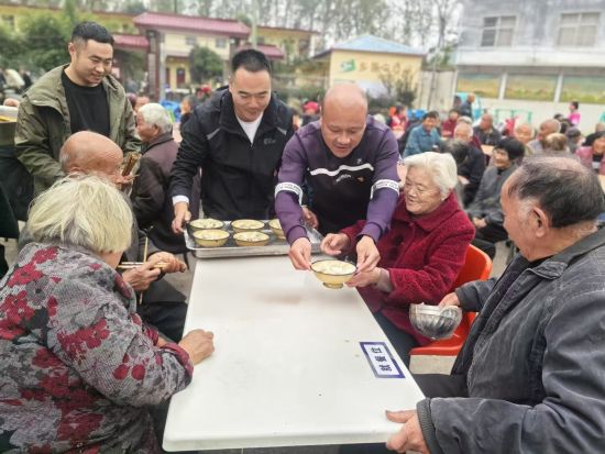 �D����(d��ng)�F(xi��n)����