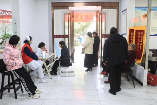 �D����(d��ng)�F(xi��n)����