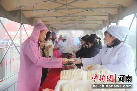 �ο����I(l��ng)ȡ�������������e �z