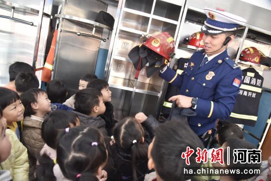 �D�������T�ڽ�B����������