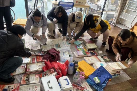 �D�������Aվ��Ʒ�M��������