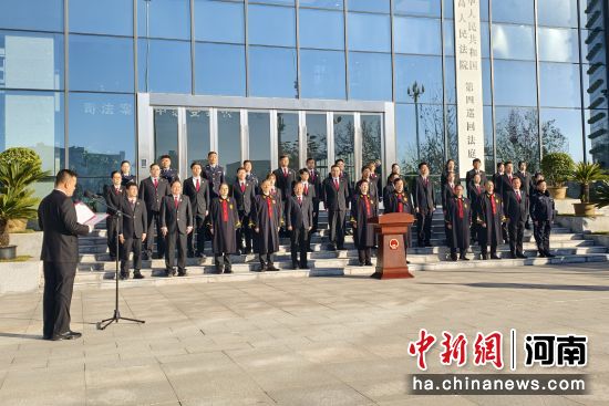 �D�����ί�T�^���ɾ��������������Ժ����Ѳ�ط�ͥ���D