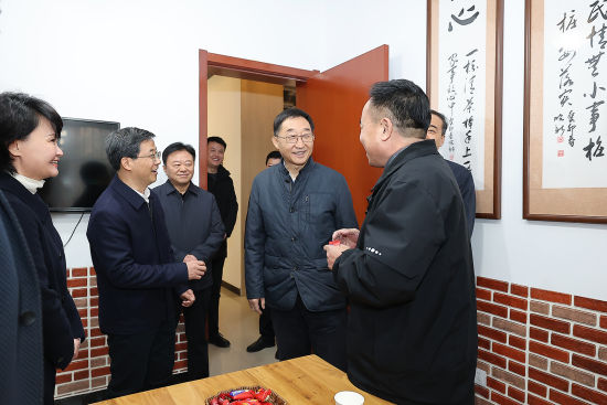 12��30�գ�ʡί��ӛ�����������A���^(q��)����·�ֵ�������^(q��)���{(di��o)�л�������������ӛ�߶����z