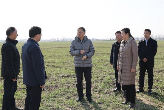 ��1��8����ʡί��ӛ�����������Ϣ�h�(xi��ng)���(zh��n)��Ǵ����{(di��o)���˽ⶬС�����g������r��ӛ�߶����z