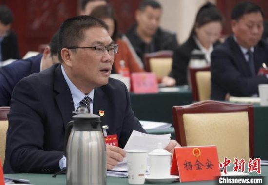 ���σɕ��^�죺��δ�ͨ�˲����B(y��ng)��